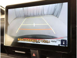 バックモニター付なので後退時に後方が見えるので安心。 車は構造上、死角がたくさんなので万が一を考えると必須ですね。 あくまで補助の為の装備、バックは目視で確認する事が重要ですよ。