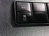 VSC(滑りやすい路面での横滑りを抑え車両の安定性を保つための機能)搭載ですが、雪道などから脱出する時はOFFすると脱出しやすくなる場合があります