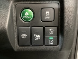 ホンダが推し進める総合先進安全装備のセンシング搭載! 衝突や斜線はみだしなどの危険が予測される時、センサーが警告。ヒューマンエラーを高度先進技術が補完してくれます。