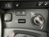 ドライブモードセレクトで走行シーンやドライバーの気分に合わせて走りのテイストを選択できます。