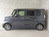オプションになりますが、ボディーコーティングもご用意しております。新車の輝きに近づき、洗車などのお手入れも楽になりますよ。
