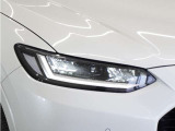 【LEDヘッドライト+デイタイムランニングランプ】主流のLEDヘッドライトに、日中でも他者からの視認性を良くするデイタイムランニングランプ装備!スタイリッシュでかっこよく仕上がっています。