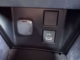 アクセサリーソケットが装備されています!