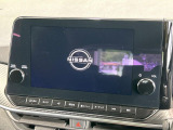 【メーカー純正ナビ】インテリアに溶け込むスタイリッシュな「専用設計」メーカーナビを装備♪視認性や操作性など基本性能にも優れ、より上質なカーライフをお楽しみいただけます。