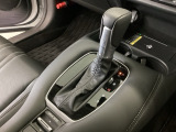 オートマチックシフトレバーは、手になじみ操作しやすい形状で安全運転にもつながります♪