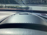 目線を下げずにスピードを確認できますので安全運転ができます。