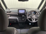 運転席周りです。