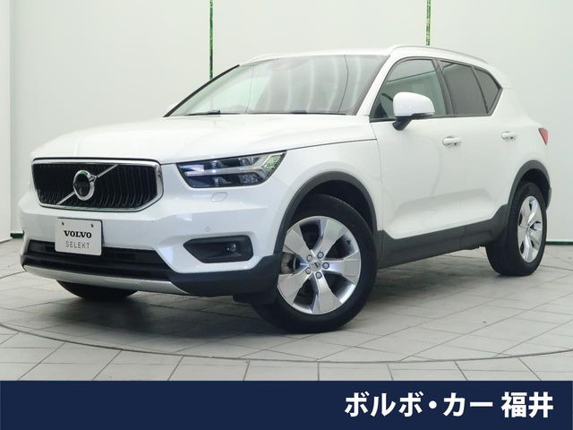 XC40B4 AWD モメンタム 4WD
