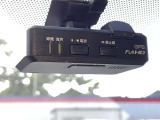 ドライブレコーダー装備です!もしもの時やあおり運転など、映像記録は証拠になるのであると安心ですね!