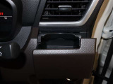 ドリンクホルダー装備で運転中も使いやすいです。