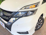 【LEDヘッドライト】悪天候や夜間走行時も良好な視界を確保し安心して運転できる高輝度LEDヘッドライトを装備!点灯速度が早く、消費電力も抑えられています。