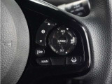 【ホンダセンシング】衝突を予測してブレーキをかけたり、前のクルマにちょうどいい距離でついていったりできる多彩な安心・快適機能を搭載した先進の安全運転支援システム。