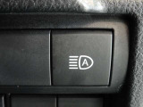 運転席お膝元にスイッチが配置されております。
