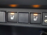 快適温熱シート(運転席・助手席)が装備され快適なドライブをサポートします。