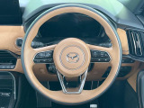 【純正革巻きステアリング】上質な革を使用することで、手にしっかり馴染みとても運転しやすいハンドルです♪