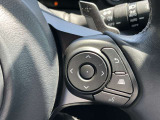 ハンドル操作部 クルーズコントロールスイッチ 速度を設定すると前方の車両を追走してくれるので高速道路での長距離運転時に運転をサポートしてくれます