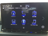 ドライブの必需品。見やすい・使いやすいHonda純正のメモリーナビを搭載しています。