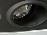 フォグランプ付きで、霧の時にヘッドライトだけでは見えにくい路肩やセンターラインの視認性が向上し安心です