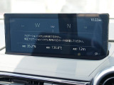 マツダコネクトの8.8インチディスプレイです。センターコンソールのコマンダーコントロールでの操作に加えて、タッチパネルにもなっていますので、画面にタッチしての操作も可能です。