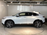 走行シーンに合わせて、EV・ハイブリッド・エンジンの3つのモードを自動で切り替えるので、街乗りから高速走行までスムーズなドライブを楽しめます!