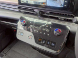 オートエアコンで温度を設定するだけで快適な車内環境を維持することができます!