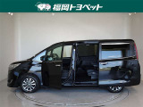 両側パワースライドドア付きだから、狭い駐車スペースなどでの 乗り降りラクラク!小さなお子さまのいるご家庭には嬉しい装備。