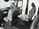 中古車は一物一価、同じようなお車でも、整備状況、外内装の状態など様々です。