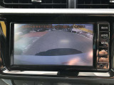 ★バックモニター★後退時に車両の後ろ側を画面に表示します。車庫入れなどでバックする際に後方確認ができ便利です。車庫入れが苦手な人もこれで安心。