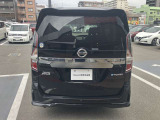 プライバシ-ガラスが装備されています。外を見るときは気にならずに、後方車両から車内が見えにくい設計です。