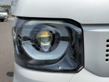 LEDヘッドライトが安全な夜間走行をサポートしてくれます♪照射範囲が広くなるので前方視界が全体的に明るくなり、夜間走行をしっかりアシスト♪