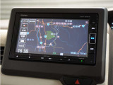 【ナビゲーション】起動までの速度と地図を検索する速度が最大の魅力。初めての道でも安心・快適なドライブをサポート出来ます。操作も簡単で、ストレスフリーなドライブを提供。