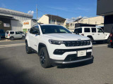 ボディカラーはパールホワイトです。