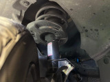お車を安心してお乗りいただく為には、足回りの定期点検が欠かせません。サービスサポート(有償保証)では無料点検もご提供しており、安心のカーライフをお過ごしいただけるサポート体制が整っています。