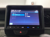 メモリーナビにフルセグTV機能あり。 ドライブや旅行に欠かせない装備です。