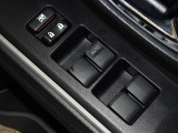 電動格納式ドアミラー・パワーウインドウを装備しています。