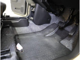 クリーニング済みフロアマット付き☆多少の使用感はありますが、この程度なら許容範囲という方には初期費用が浮いて嬉しいPOINT!
