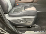 シンプルながらホールドの良いシートです。 しっかりホールドしてくれるシートの方が長く座っていても疲れにくいです!