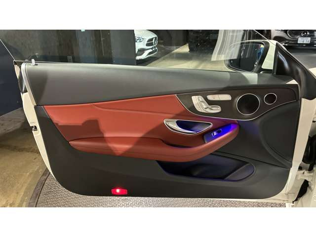 メルセデス・ベンツ Cクラスクーペ C180 スポーツ レザー