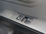 パワーウィンドウを装備しております!助手席ウィンドウの閉め忘れも運転席で解決できます♪