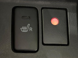 【シートヒーター】寒い日に重宝するシートヒーター!エアコンより早く温まってくれるので寒がりの人も安心ですね♪エアコンの温風は乾燥するから苦手、という方にもをおすすめです。