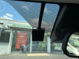 安心・安全なカーライフに必須のドライブレコーダーを装備!走行中はもちろん、あおり運転や事故に遭遇した際の状況も映像で記録し、万一のリスクに備えます。