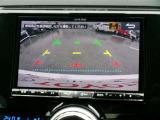バックモニター付きですので、日常の駐車はもちろん、人や障害物などを映像で確認できるので安心です!(補助装置になりますので、目視でもご確認ください)