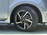 日産純正アルミホイール タイヤサイズは185/60R16です。