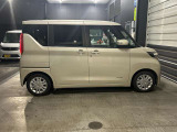横から見てもスタイリッシュなデザイン、乗り降りもしやすいです。是非、ご試乗ください☆