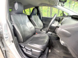 運転席シート廻りは使用感も少なく、良好な状態となっています。前オーナー様が丁寧に使っていたことがよくわかりますね。
