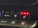 【シートベンチレーション】夏場は涼しい風でお尻や背中の熱やムレを防ぎ、冬はエアコンよりも早く温まります。レザーシートにうれしい装備で、季節を問わず快適に過ごせます。