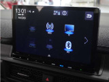 ◆ドライブレコーダー◆映像・音声などを記録する自動車用の装置です。 もしもの事故の際の記録はもちろん、旅行の際の思い出としてドライブの映像を楽しむことができます。
