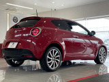 ご覧いただきありがとうございます。当店はショールーム内と屋外展示場に選りすぐりのFIAT・ABARTH・Alfaromeoの正規認定中古車を展示しており、在庫車両はできる限り多く撮影、掲載してご案内しております。