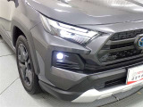 3灯式LEDヘッドランプ+LEDクリアランスランプ+LEDデイタイムランニングランプ+LEDフロントフォグランプ 少ない電力で明るく照らします☆彡