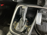 発進時から滑らかに加速する無段階変速のCVTはストップ&ゴーの多い街の中も快適です